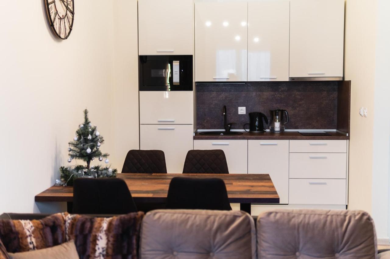 Montesun Boka Apartments Budua Esterno foto