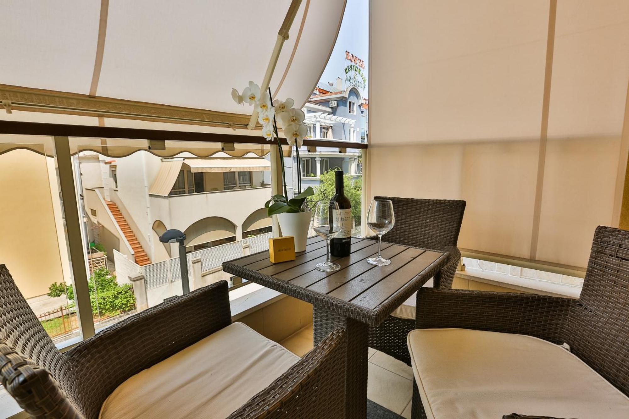 Montesun Boka Apartments Budua Esterno foto